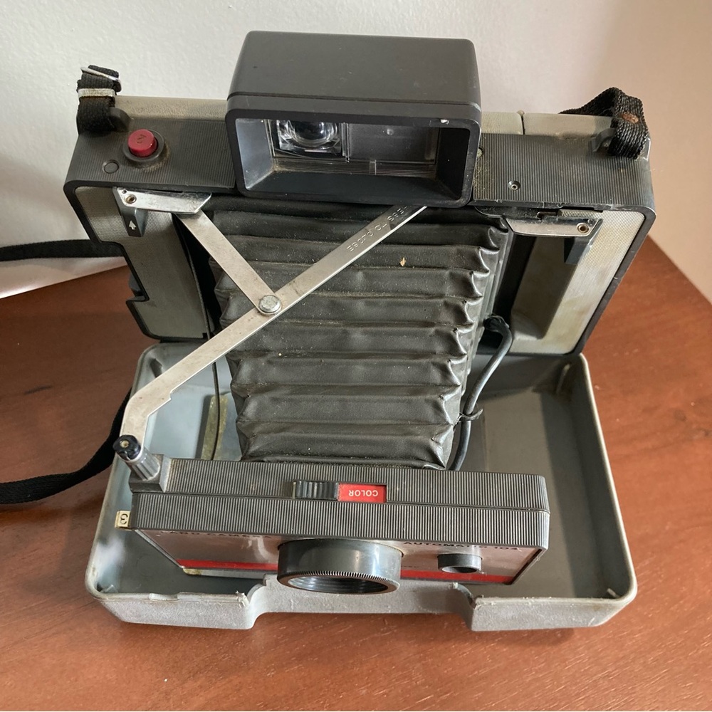 Vintage Polaroid Automatic 104 Land Camera with case and Flash Untested As Is - Picture 5 of 14